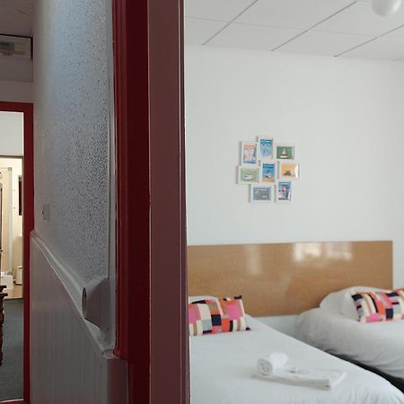 Hotel De Normandie Saint-Aubin-Sur-Mer  Oda fotoğraf