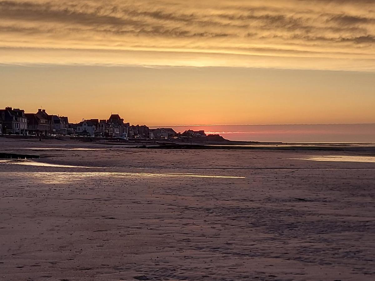 Hotel De Normandie Saint-Aubin-Sur-Mer  Dış mekan fotoğraf